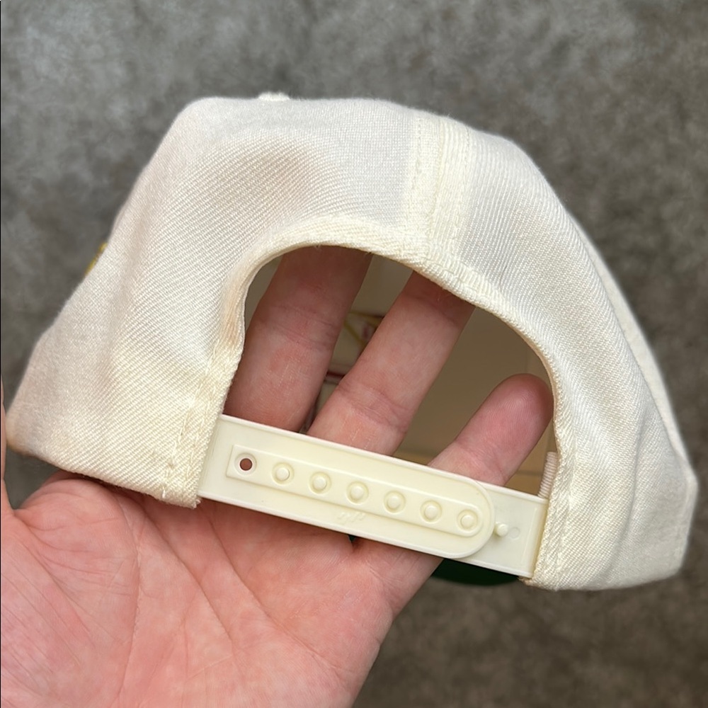 Heavyweights brand Cream Hat with Red H Logo - Picture 4 of 5